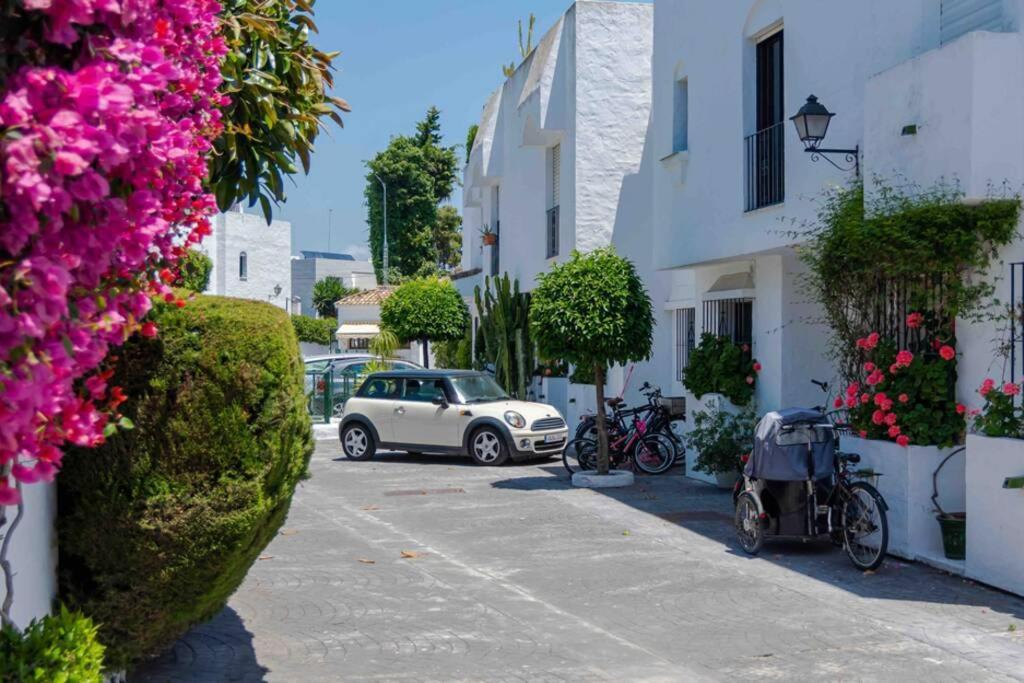 Town House Puerto Banus/marbella - 200 M To Beach *