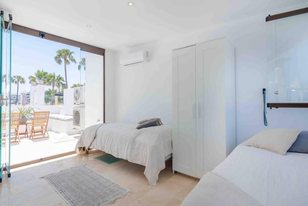 Town House Puerto Banus/marbella - 200 M To Beach Villa