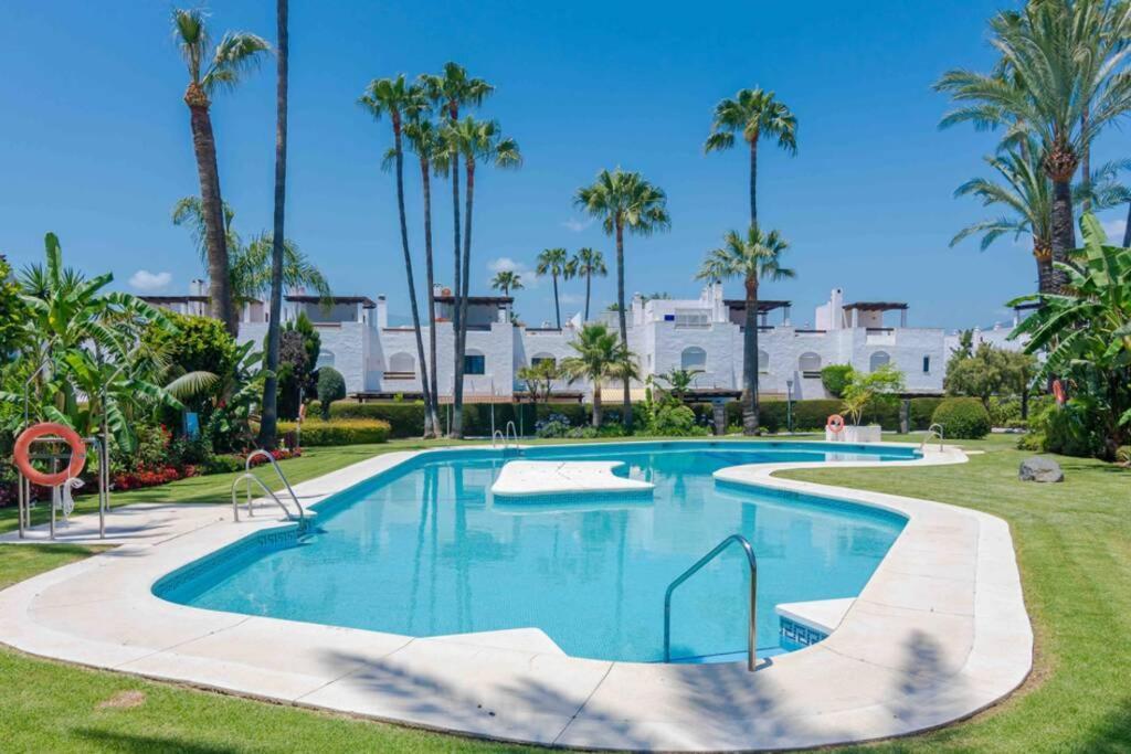 Town House Puerto Banus/marbella - 200 M To Beach *